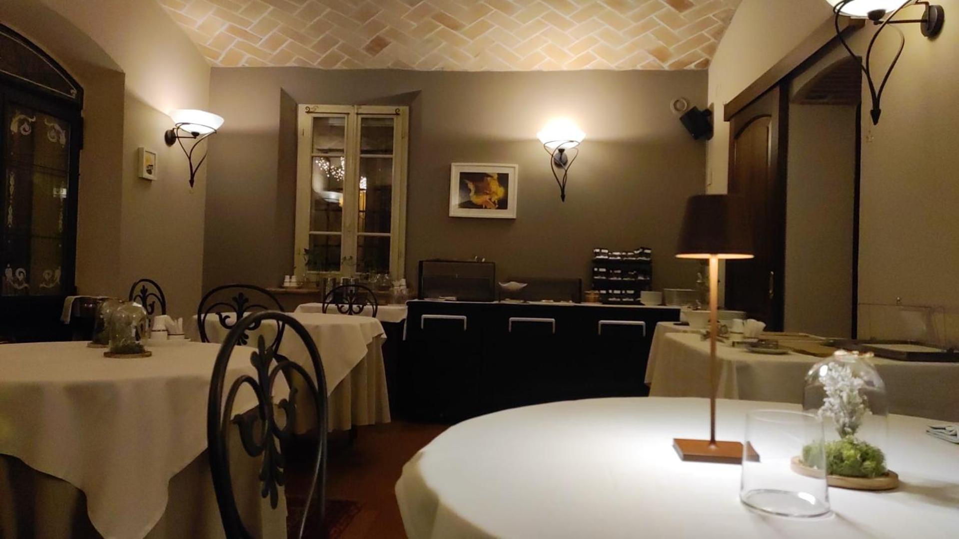 Locanda Del Feudo Suite & Restaurant Castelvetro di Modena Exterior photo